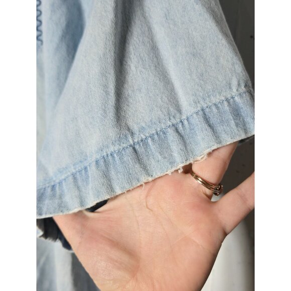 Capacity Women Embroidered Floral Denim Button-Up Shirt Plus Size 2X Grannycore - Picture 3 of 10